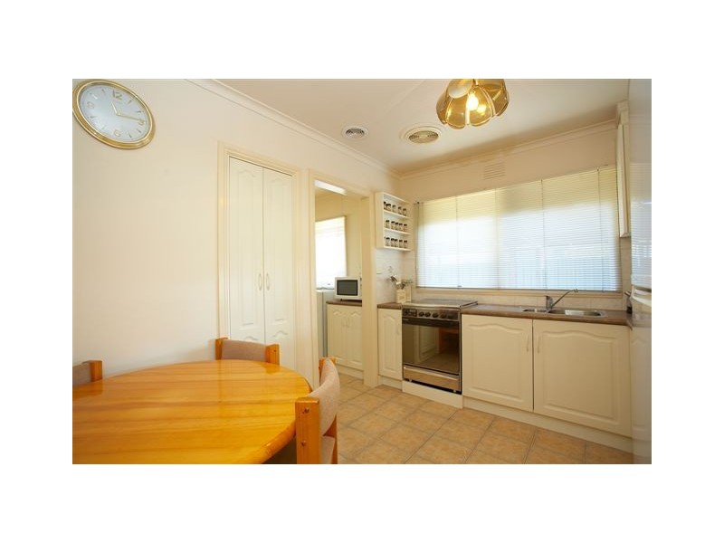 13 Hammond Street, Altona VIC 3018