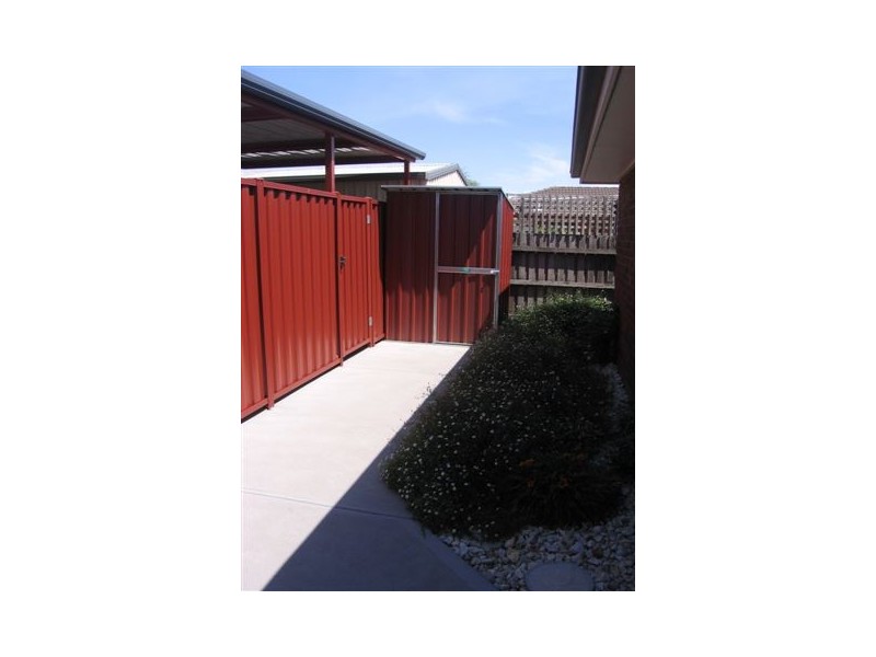 1/3 Henry Drive, Altona Meadows VIC 3028