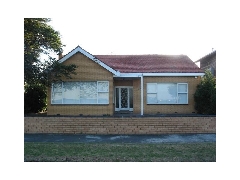 33 Beach Street, Altona VIC 3018