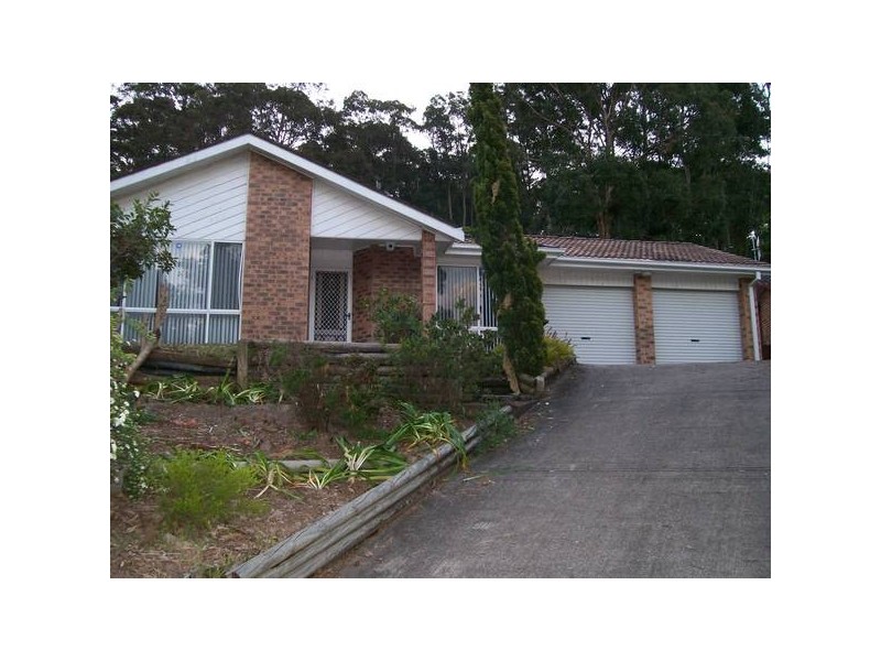 Lindeman Close, Eleebana NSW 2282
