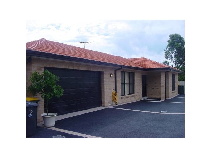 8 Eino Place, Eleebana NSW 2282