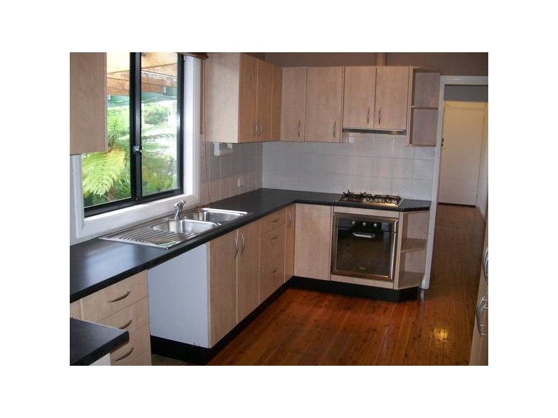 5 James Street, Warners Bay NSW 2282