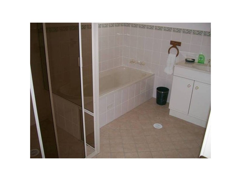 2/9 Lawford Street, Warners Bay NSW 2282