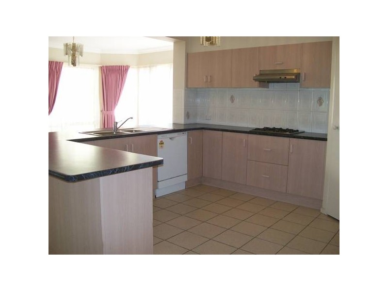 3 Kerrigan Close, Eleebana NSW 2282