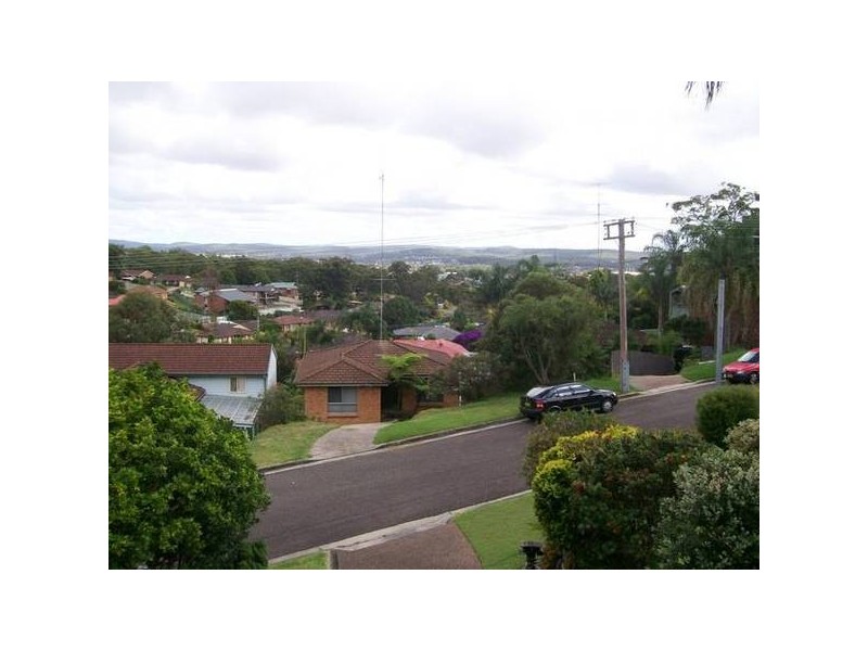 41 Newbold Road, Macquarie Hills NSW 2285