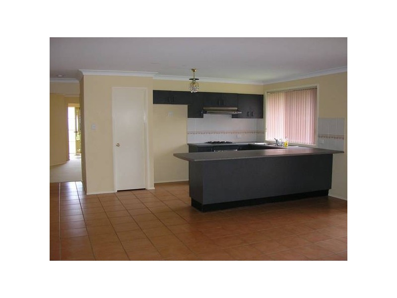 17 Myles Avenue, Warners Bay NSW 2282