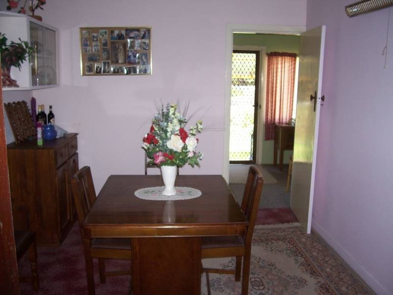 15 Thompson Street, Belmont South NSW 2280