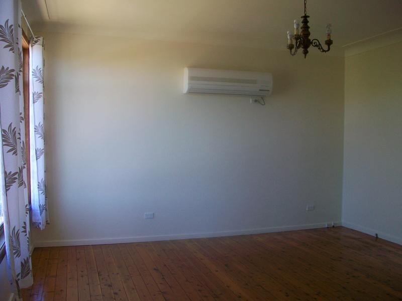 37 Beach Road, Redhead NSW 2290