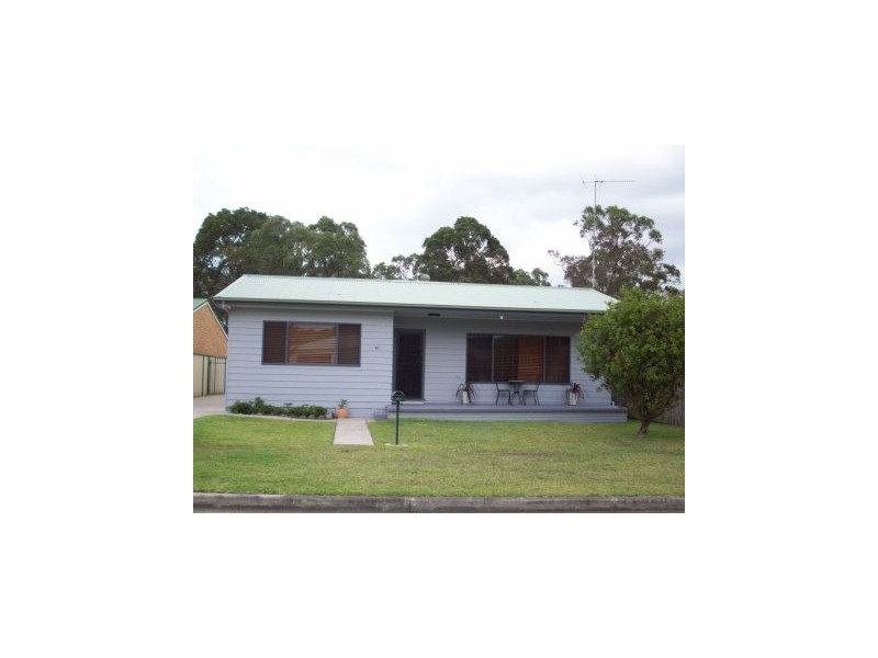 41 St Johns Road, Croudace Bay NSW 2280
