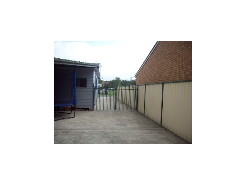 41 St Johns Road, Croudace Bay NSW 2280