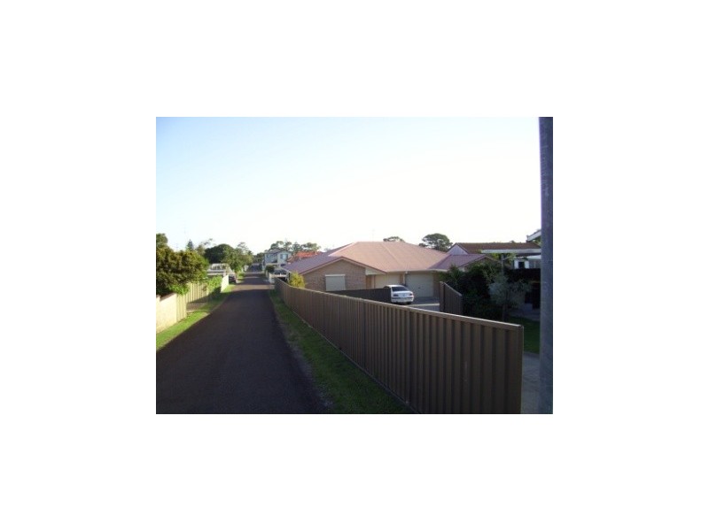 1/64 Cowlishaw, Redhead NSW 2290