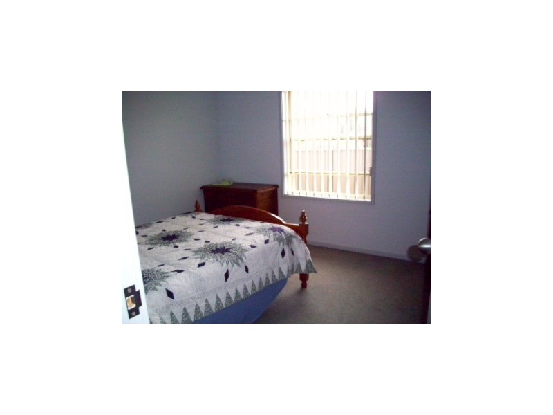 1/64 Cowlishaw, Redhead NSW 2290