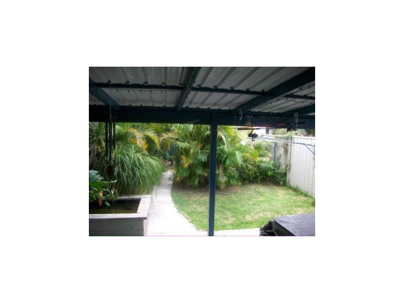 6 Sharp Street, Belmont NSW 2280