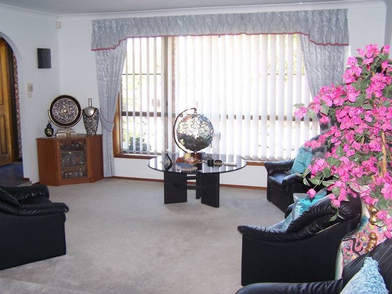 22 Lenaghan Crescent, Eleebana NSW 2282