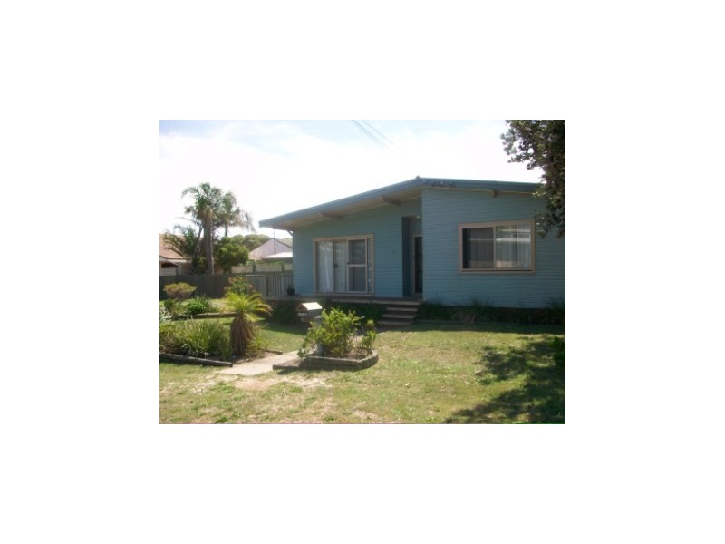 47 Cowlishaw Street, Redhead NSW 2290