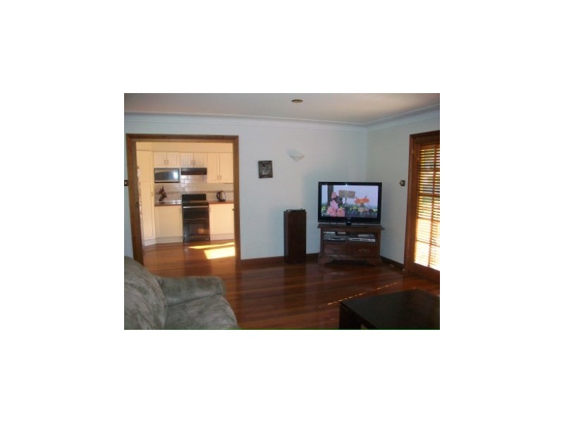 18 Griffiths Street, Floraville NSW 2280