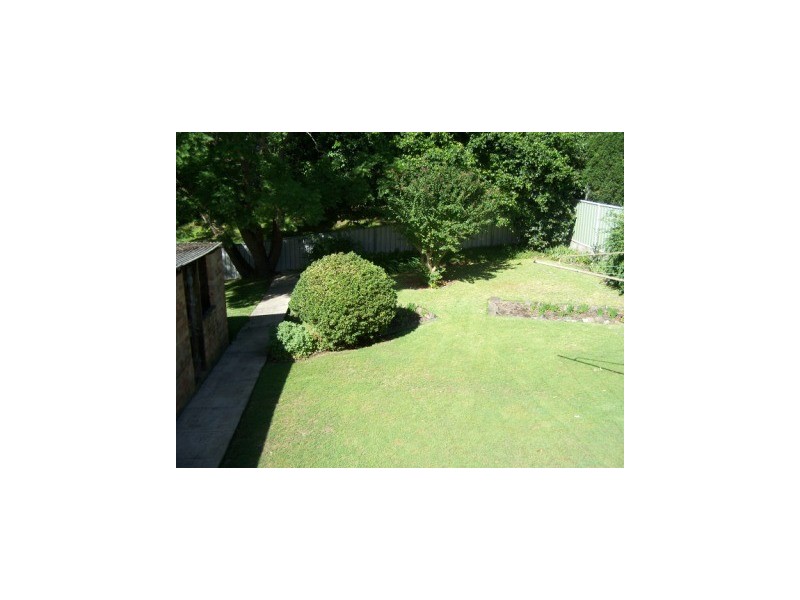 10 Croft Road, Eleebana NSW 2282