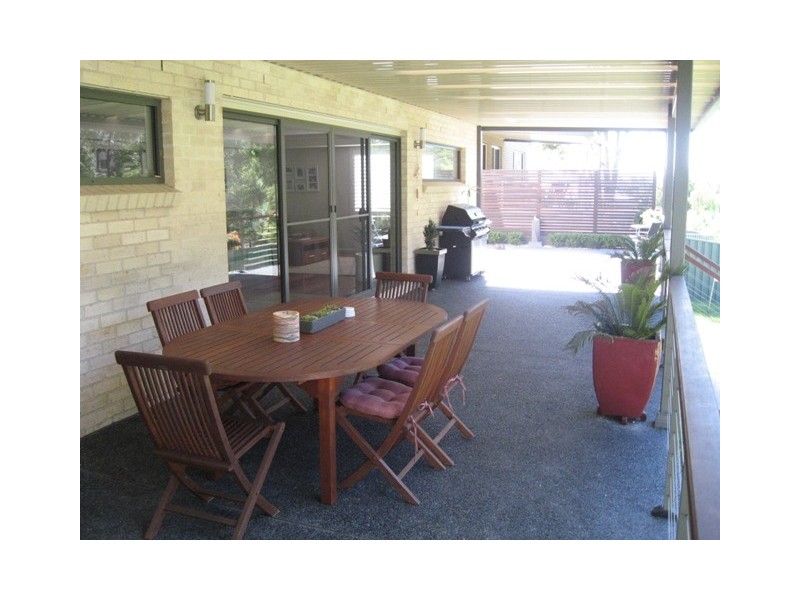 11 Ellerdale Drive, Glendale NSW 2285