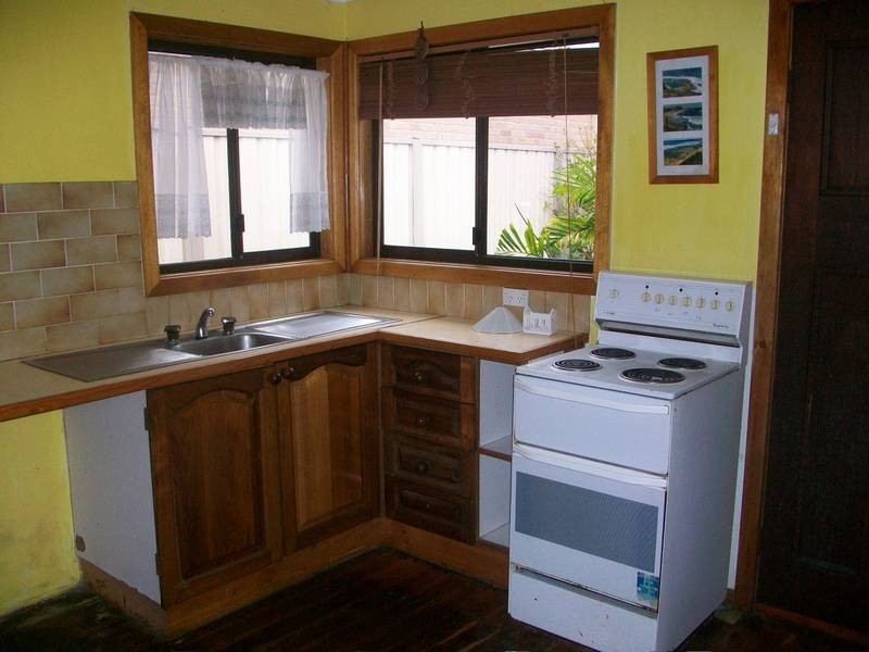 1/3 New Street, Belmont South NSW 2280