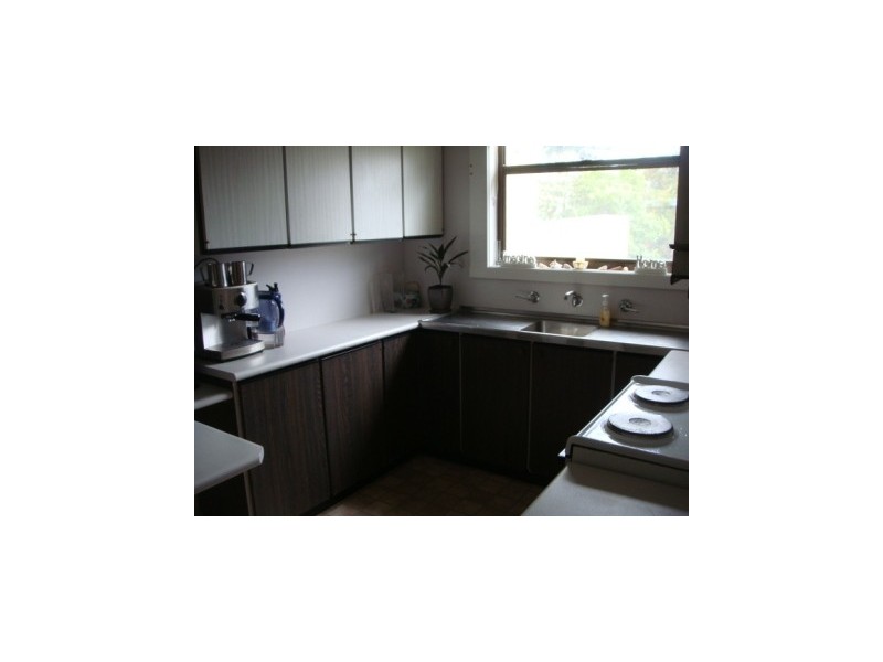 1 Burns Street, Redhead NSW 2290