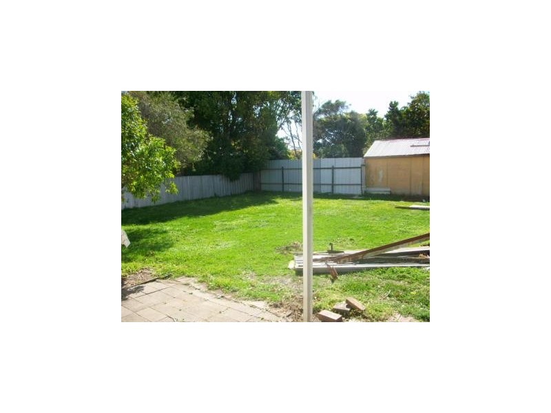 25 Emily Street, Marks Point NSW 2280