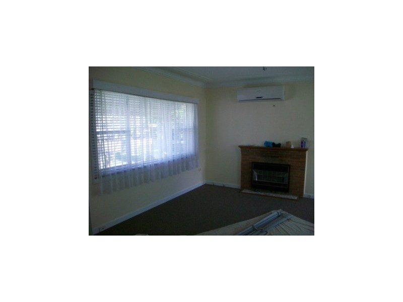 25 Emily Street, Marks Point NSW 2280