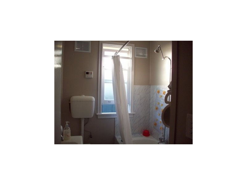 1 Carbeen, Gateshead NSW 2290