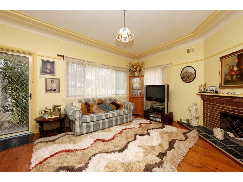 314 Pacific Hwy, Belmont North NSW 2280