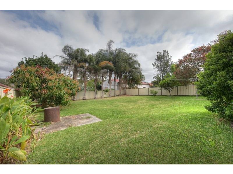 314 Pacific Hwy, Belmont North NSW 2280