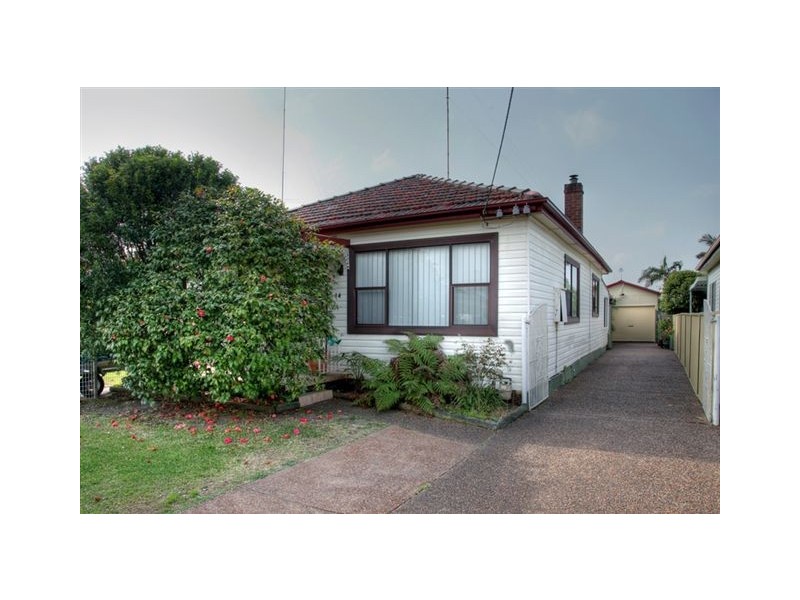 14 Beach Street, Belmont South NSW 2280