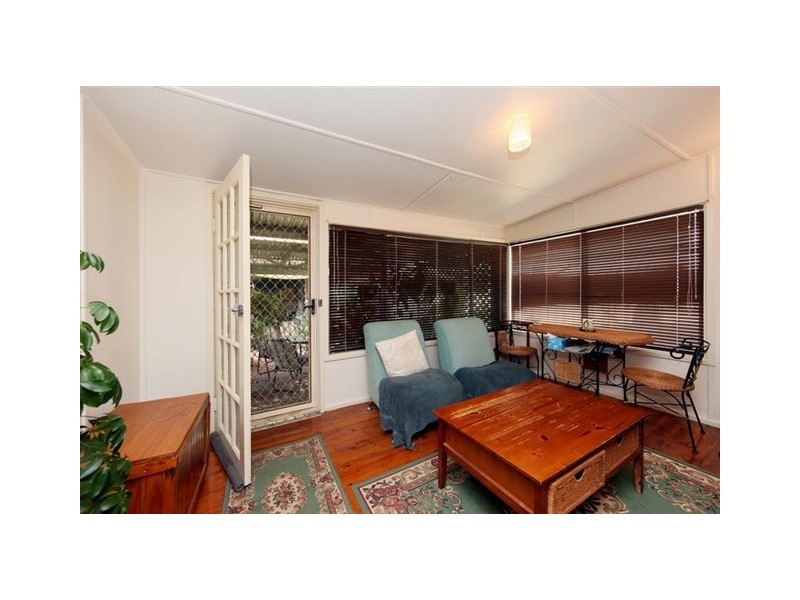 14 Beach Street, Belmont South NSW 2280