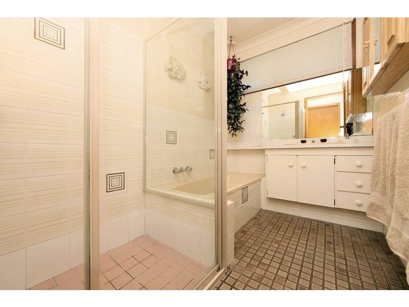 25 Walumbi Avenue, Tingira Heights NSW 2290