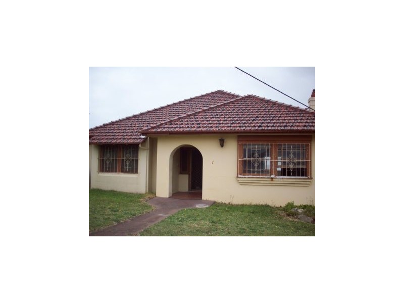 1 Fenton Avenue, Bar Beach NSW 2300