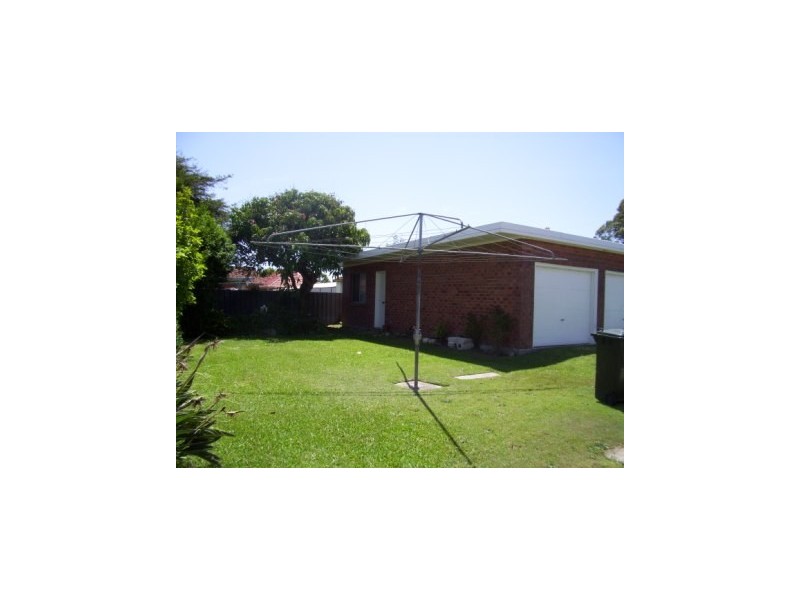 49 Deane Street, Belmont NSW 2280