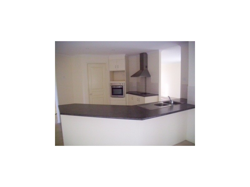 16b Tofino, Pelican NSW 2281