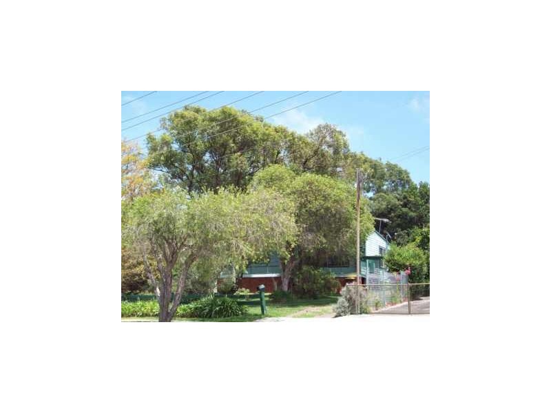 40 Floraville Road, Belmont North NSW 2280