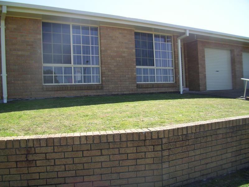 2/51 Angophora Drive, Warabrook NSW 2304