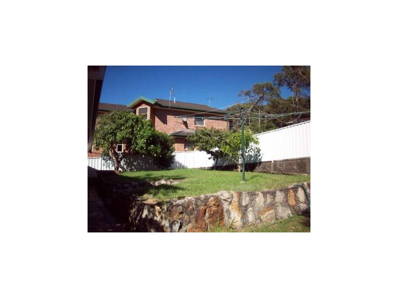 2 Aquamarine Close, Caves Beach NSW 2281