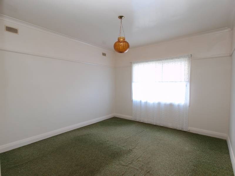2 Deane Street, Belmont NSW 2280