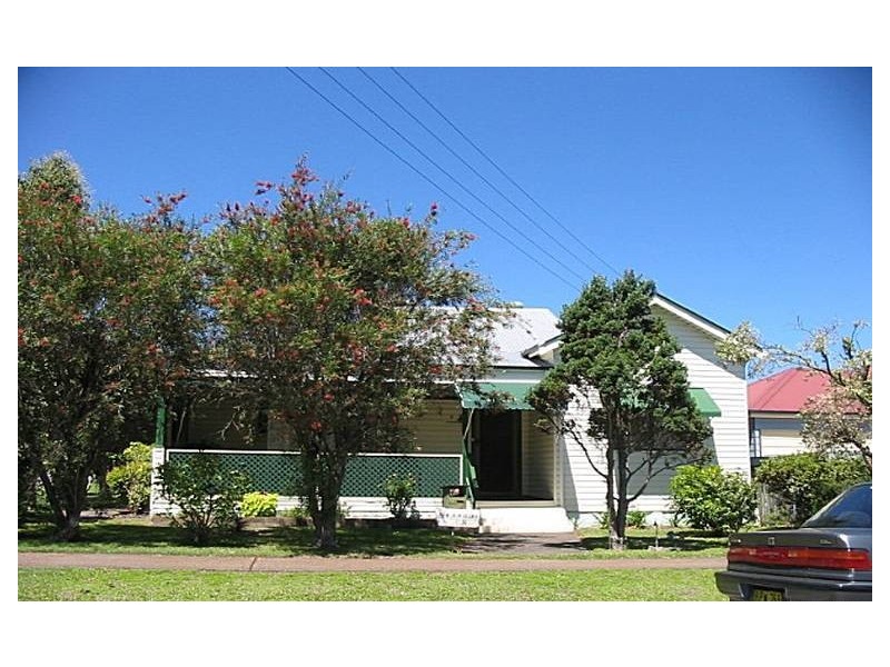 8 Harrison Street, Cardiff NSW 2285