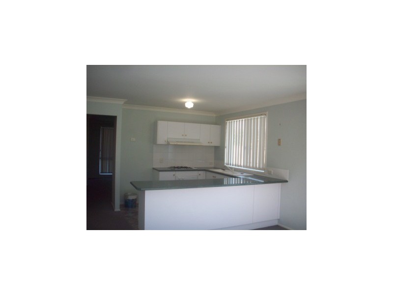 4 Watervale Close, Blacksmiths NSW 2281