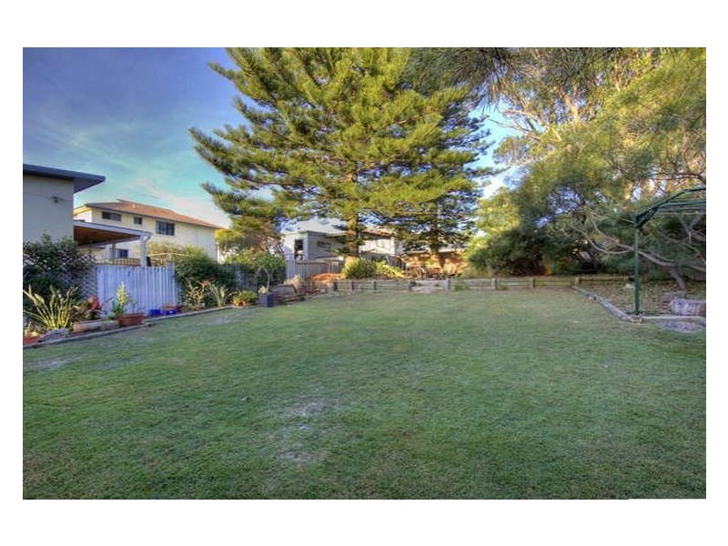 6 Jesmond Street, Redhead NSW 2290