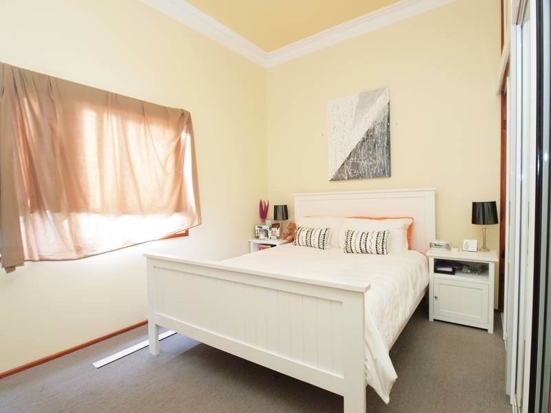 6 Sharp Street, Belmont NSW 2280