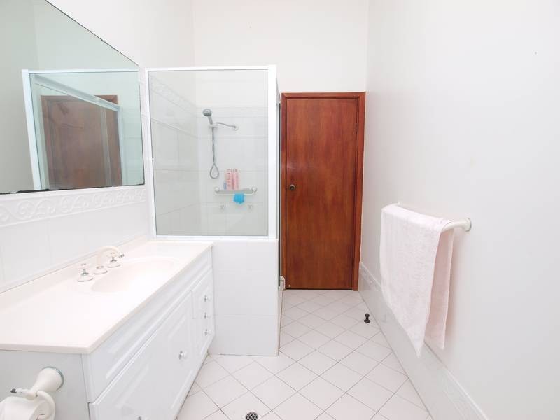6 Sharp Street, Belmont NSW 2280