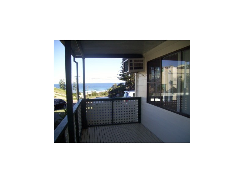 5 Ebsworth Street, Redhead NSW 2290