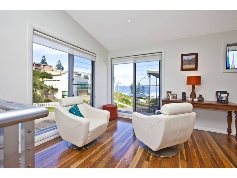 7 Ebsworth Street, Redhead NSW 2290