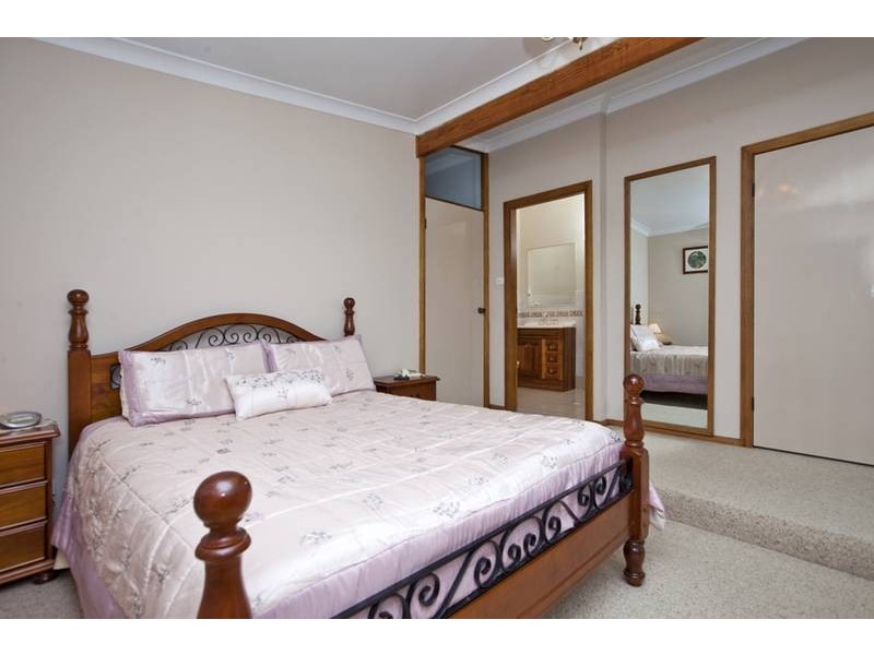 29 Pannamena Crescent, Eleebana NSW 2282