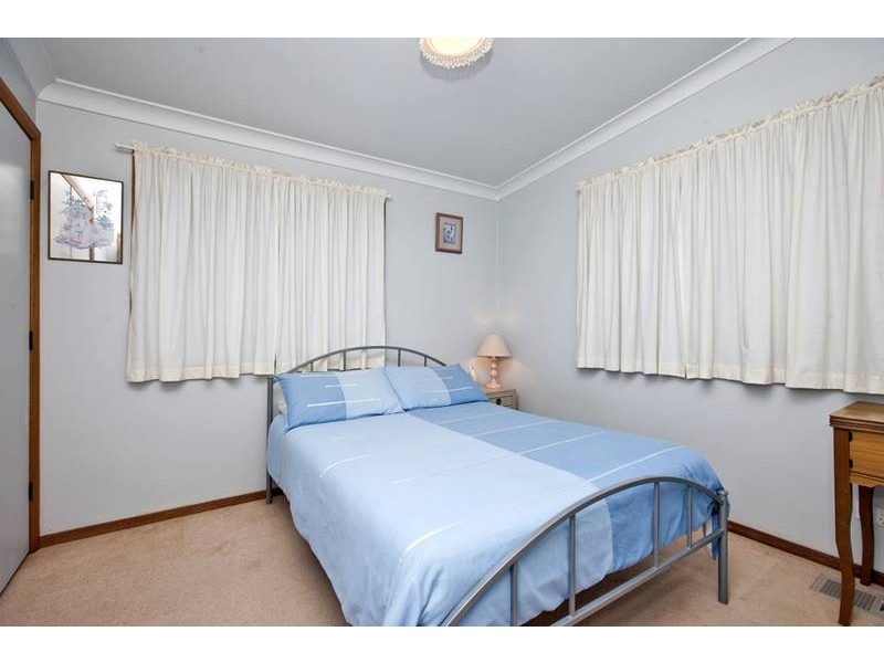 29 Pannamena Crescent, Eleebana NSW 2282