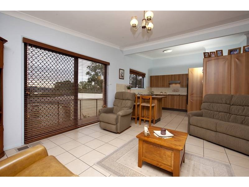 29 Pannamena Crescent, Eleebana NSW 2282