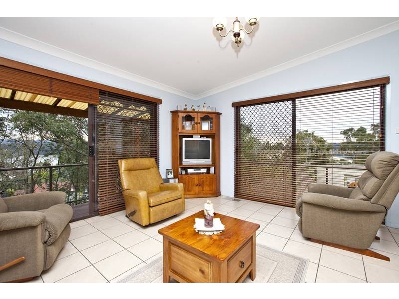 29 Pannamena Crescent, Eleebana NSW 2282